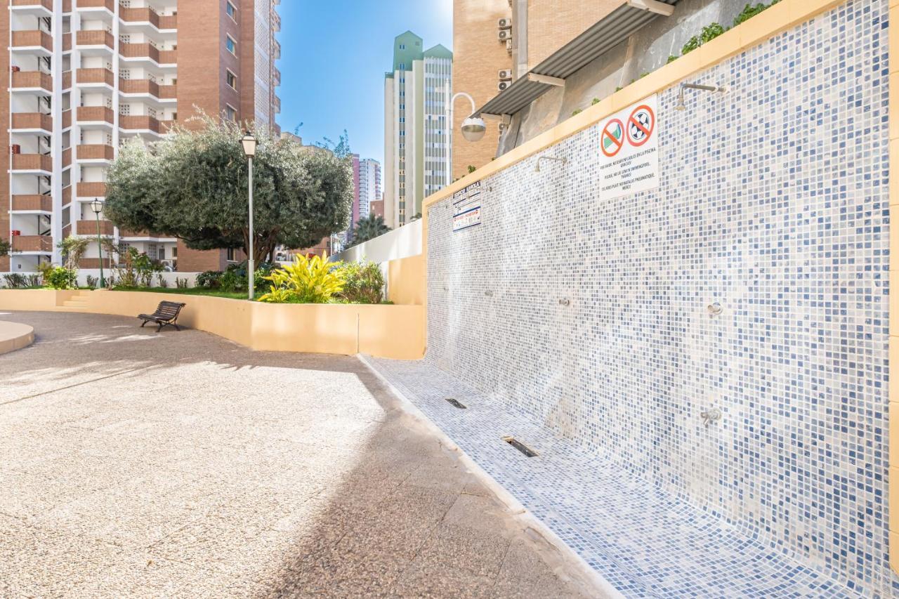Karola Apartment 12-C Levante Beach Бенидорм Екстериор снимка