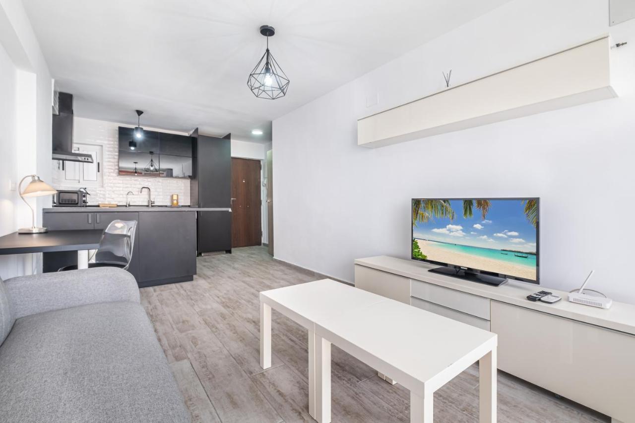 Karola Apartment 12-C Levante Beach Бенидорм Екстериор снимка